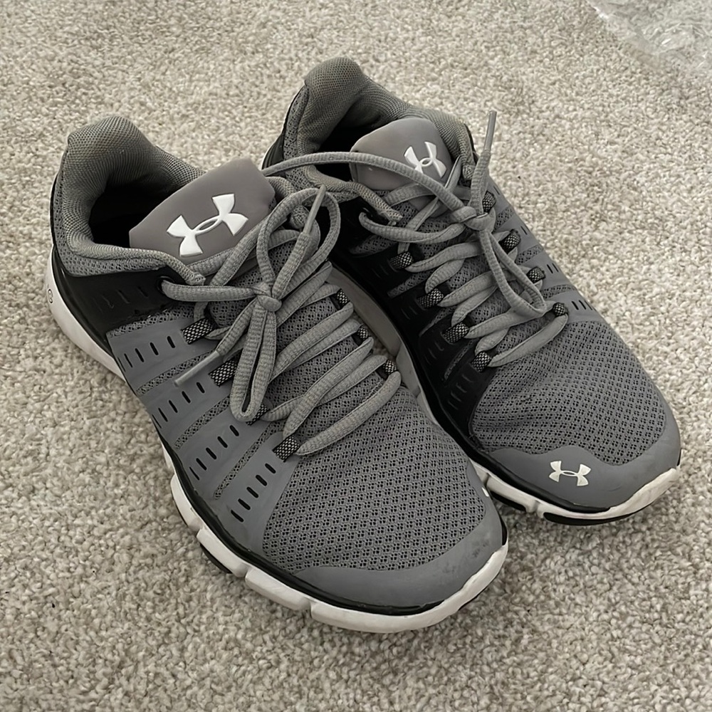 Under Armour Women’s Micro G running shoes size 6.5 Gray